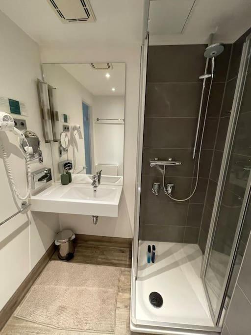 Gemuetliches 778 Naehe Medienhafen S-bahn Und Free Parken