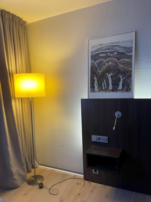 Apartment Gemuetliches 778 Naehe Medienhafen S-bahn Und Free Parken Düsseldorf